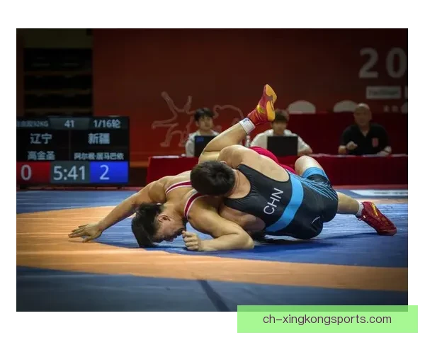 摔跤赛程精彩纷呈，竞技激烈如火如荼